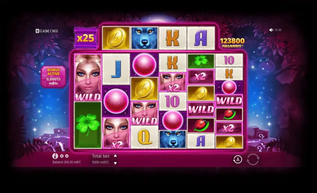 lady wolf moon game Interface and visual design
