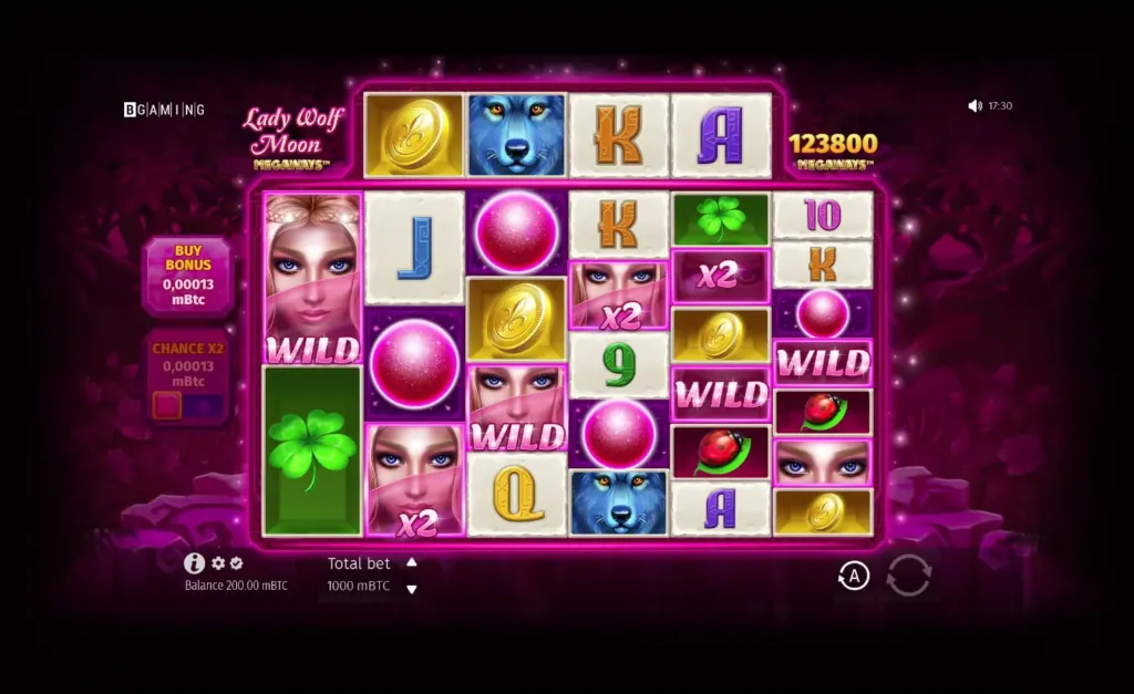 lady wolf moon game Interface and visual design